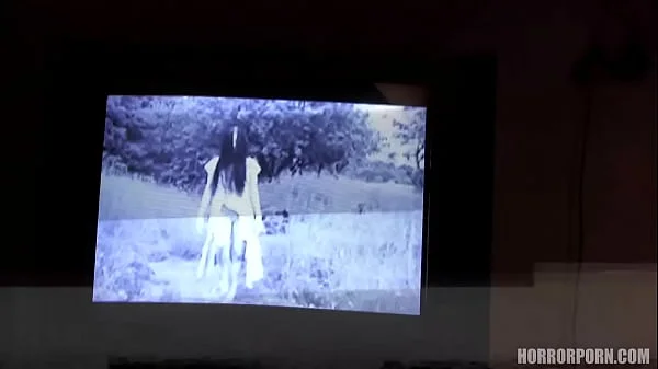 HORRORPORN - The girl from the well