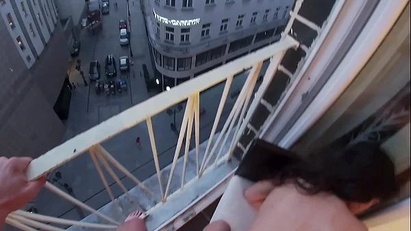 Doggyfuck and creampie in front of the neighbors